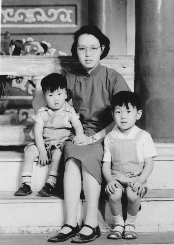 Weijian Shan with mother and brother - Weijian Shan